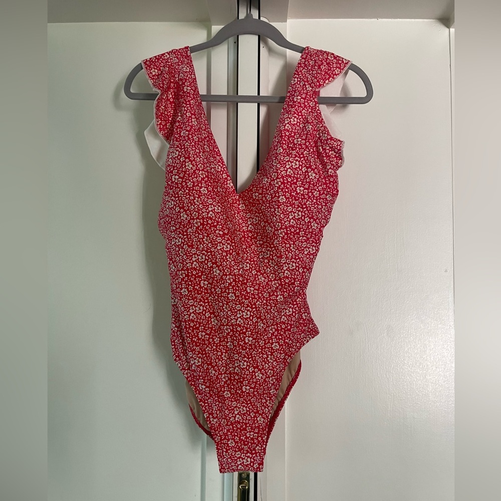 Summer Salt Ruffle Backflip NWOT- 12